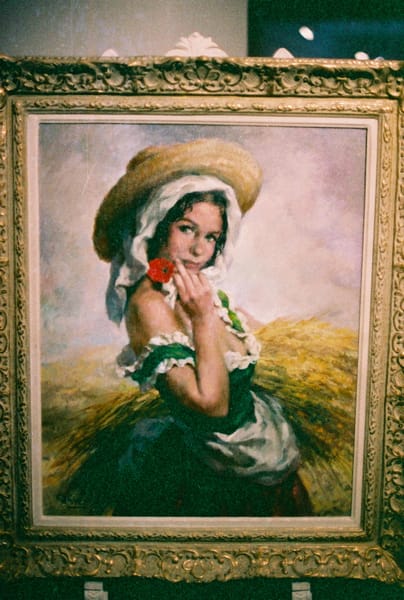 Campesina con amapola