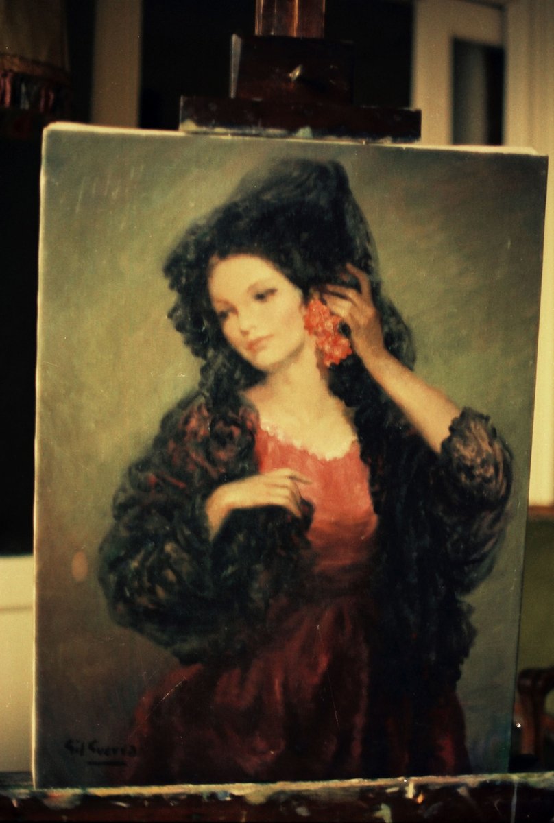 La mujer de rosa